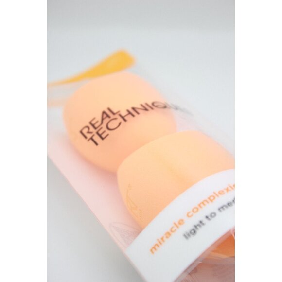 Real Techniques Duo Miracle Complexion Sponge 2ct New and Sealed - Picture 2 of 9